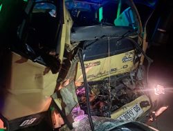 Diduga Truk Milik Ipat/H.Pazri Alami Kecelakaan,Truk Bermuatan Kayu Olahan dari Pelalawan ke Pekanbaru