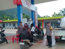 Antisipasi Kemacetan dan Penyalahgunaan BBM Bersubsidi, Polres Pasaman Barat Siagakan Personel disejumlah SPBU