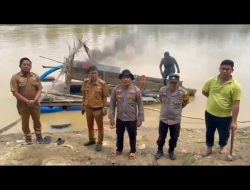 Polsek Cerenti Tertibkan PETI di Sungai Kuantan, Empat Rakit Dimusnahkan