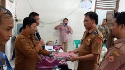 Camat Mandrehe Barat Pimpin Verifikasi Aset dan Dokumen Desa Onolimbu Raya