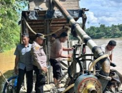 Usai Jadi Sorotan Publik, Polsek Cerenti Tertibkan 12 Rakit PETI di Sungai Kuantan