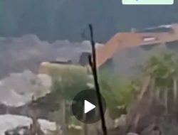 Aktivitas PETI: Dua Mesin Stingkai, Empat Dompeng dan Alat Berat SANY Beroperasi di Satu Lokasi